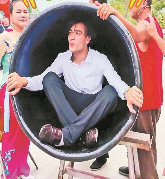 外国朋友带你体验吴桥的江湖气
