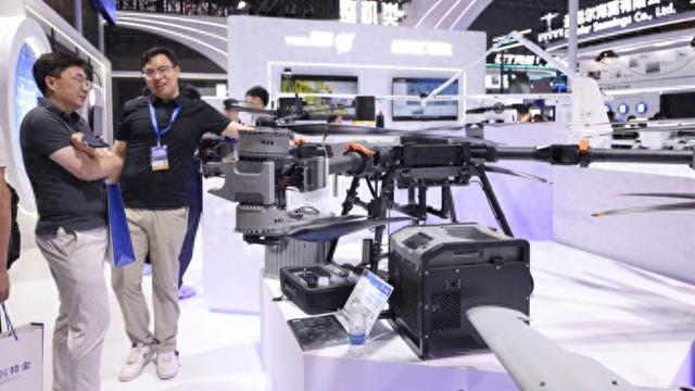 绍兴越城14家企业亮相低空经济博览会，创新成果展现技术实力