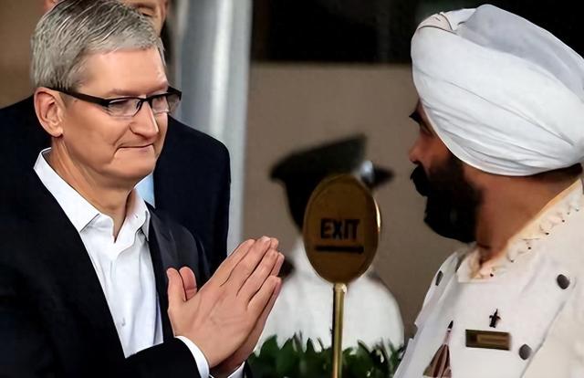 苹果为躲125%关税狂迁印度!这下傻眼：现在中国关税比印度还低