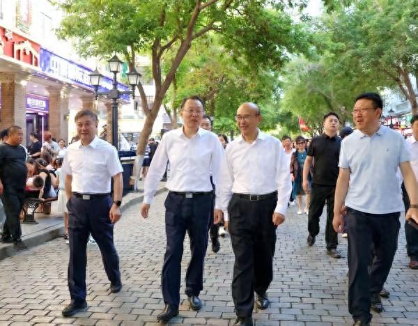 许勤在哈尔滨市调研文化旅游工作
