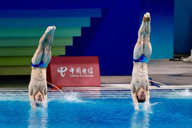 十五运会跳水比赛今日将决出两金：广东队全红婵、谢思埸双双进入决赛