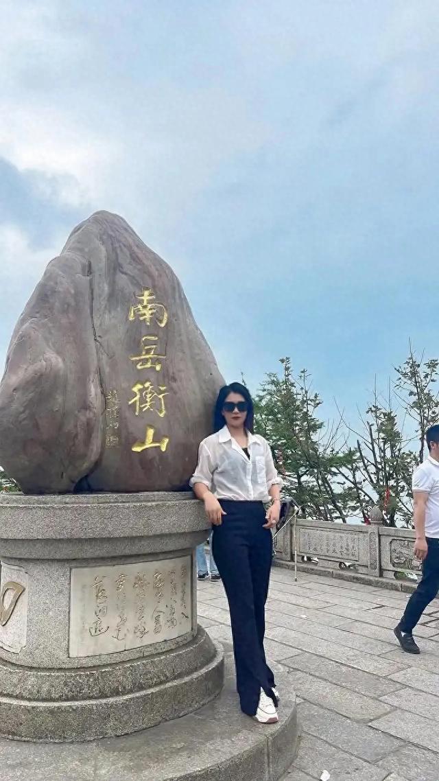 万万想不到，湘潭竟无一趟去南岳的汽车，衡阳湘潭没闹意见吧