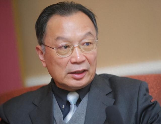 温铁军：中国被美国扒掉了两层皮，竟还有人妄想让中国做美的助手