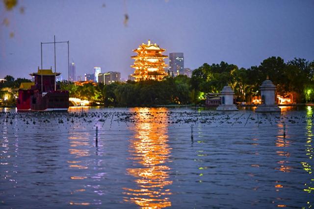 大明湖 | 语闻