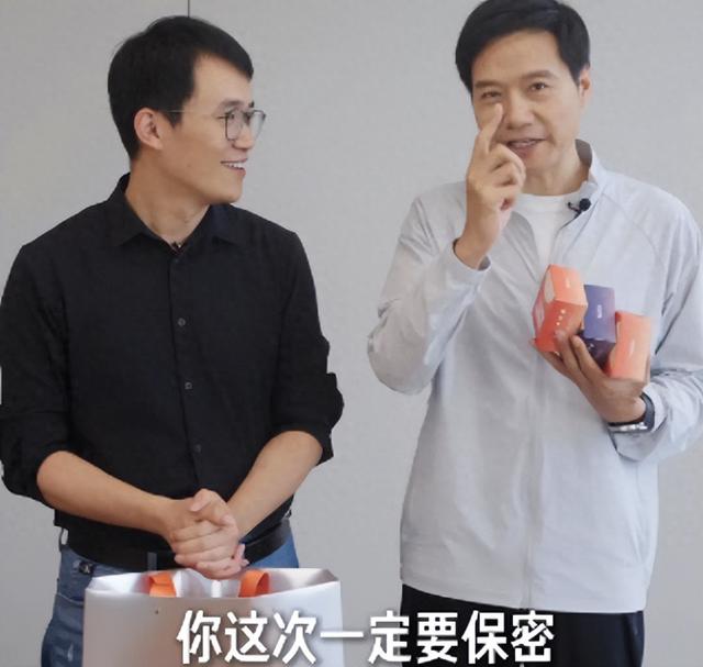 一天5个瓜！小米曝王腾泄密被辞，顶流赌博、姐夫出轨、个个离谱