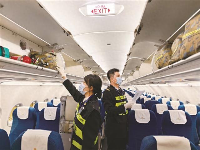 丝路古道再添空中桥梁 越南河内至敦煌国际旅游包机航线顺利首航