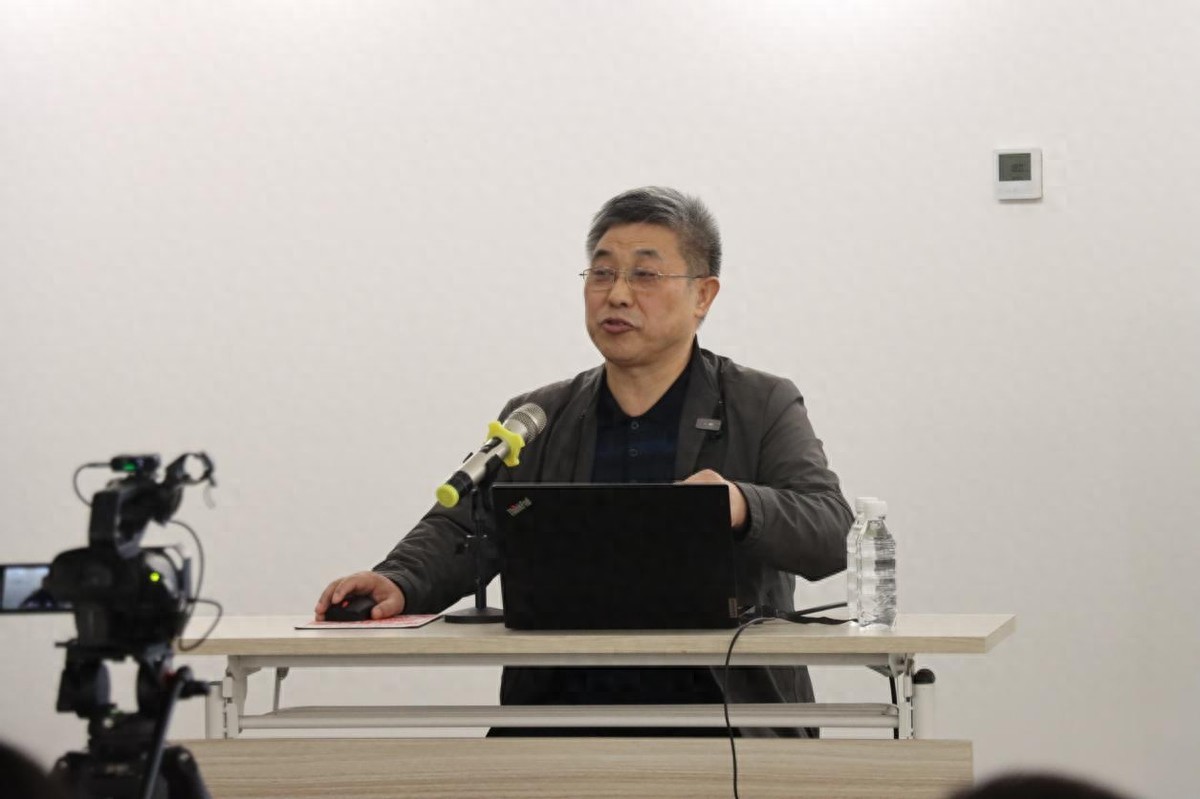 首都图书馆“XIN空间”阅读推广活动走进北工大——孙冬虎研究员带领师生探寻北京冷门风物中的文化密码(图1) 首都图书馆“XIN空间”阅读推广活动走进北工大——孙冬虎研究员带领师生探寻北京冷门风物中的文化密码(图1)