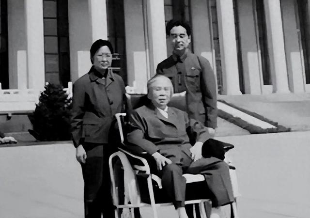 1979年贺子珍当选全国政协委员，向中央提出三个要求，中央：同意