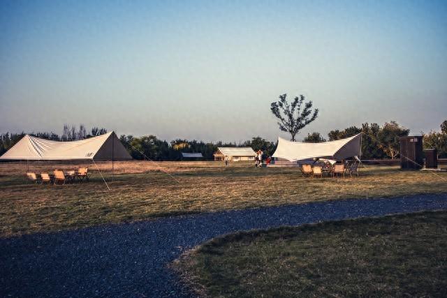 西安露营正当时：落日、候鸟、星河，都在这个季节
