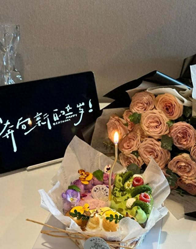 抖音上最火的生日句子（低调宣布自己生日）