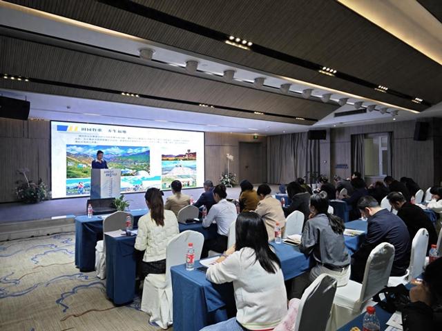 阿克苏武汉签约7项合作 共拓丝路文旅新赛道