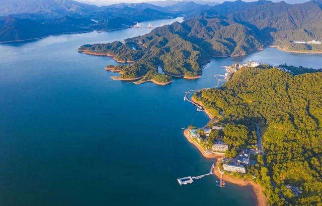 中国最美的两个人工湖,一个在安徽,一个在浙江,你去过吗