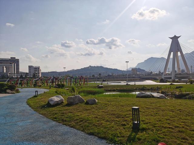 青泥河畔遇美景