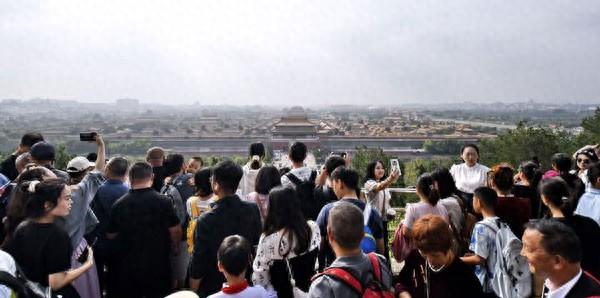 新潮观鱼对话于赓哲：做历史的粉丝，不要做历史的“粉圈”