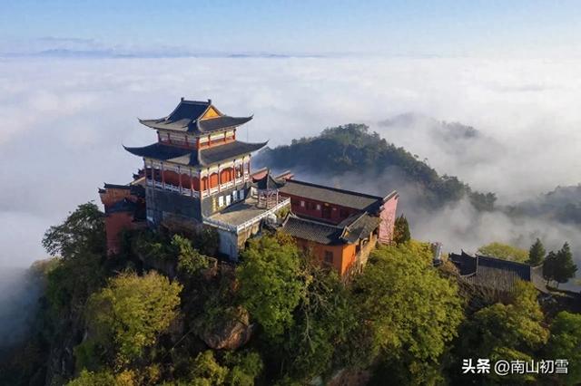 三线履痕：结伴同登鸣凤山（7）