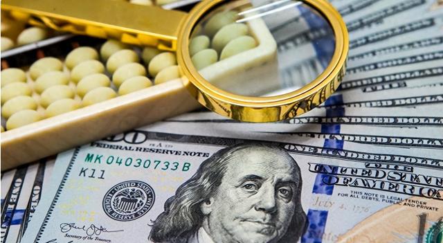 中方大手一挥，再抛118亿美债，加拿大动作更大，特朗普开始换人