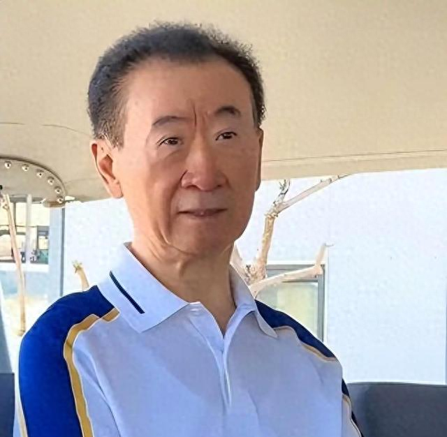 王健林在卖地还债，王思聪在赌场躺平，爸爸还能替儿子撑多久？