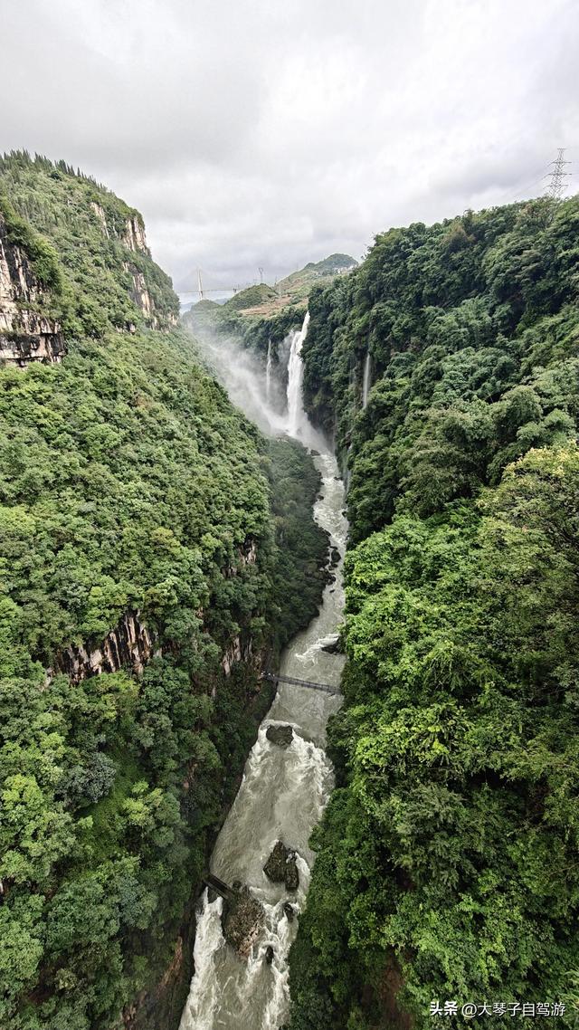 马岭河：哪是伤疤，是条活龙！