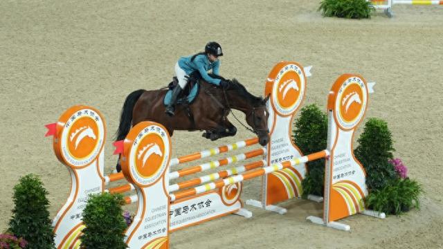 长假休闲消费新体验 上海国际马文化周开幕