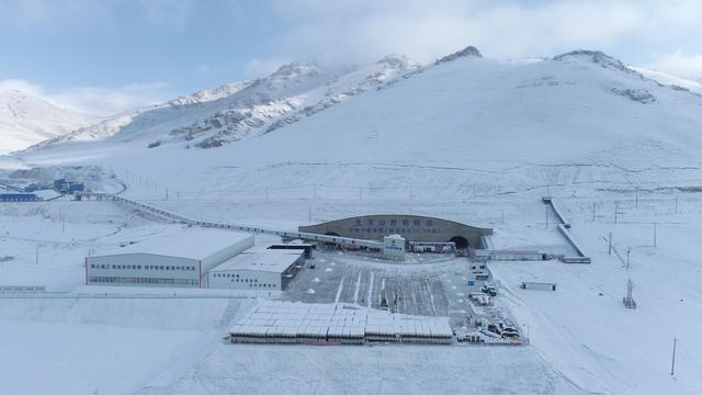 中国隧道建设持续突破 中交二公局以技术创新打造超级工程 擦亮“中国隧”品牌