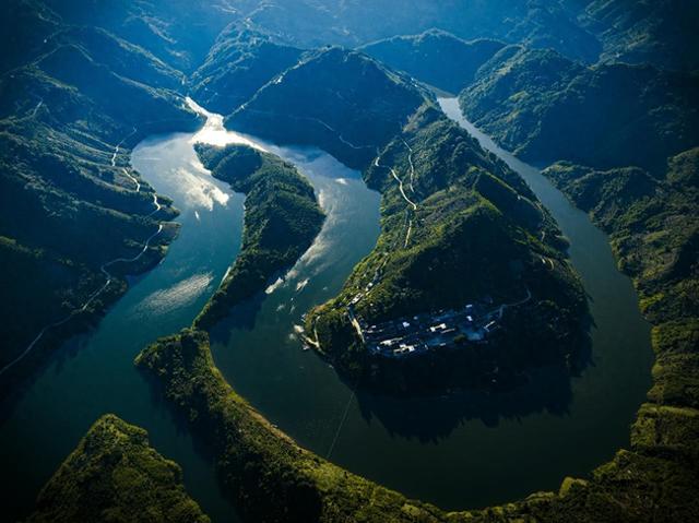 【全国生态日】“绿美贵州”图片展：一汪碧水绕青山