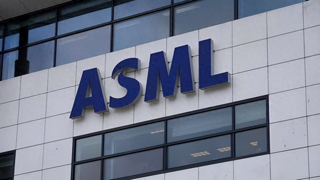 都反水了！ASML、荷兰光刻机供应商相继宣布，外媒：事情闹大了