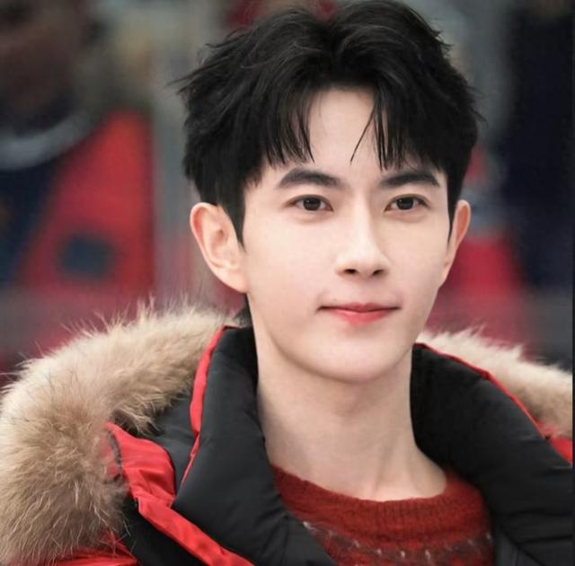 陪睡陪玩只是冰山一角，于朦胧去世三天，又有女演员自曝被伤害