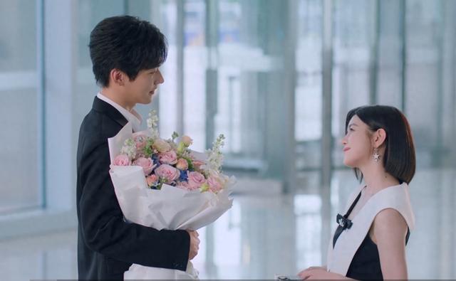 狙击蝴蝶：于荒芜里拾得人间星火