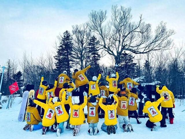 抛弃网红景点，反搞“村漂”，这届年轻人旅游，正炒火下一个行业