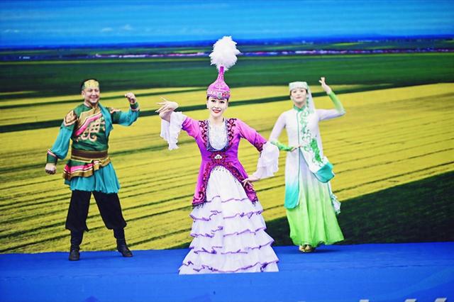 热雪新疆，“郑”在邀约 2025冬季文旅推介活动疆豫再展冰雪情缘