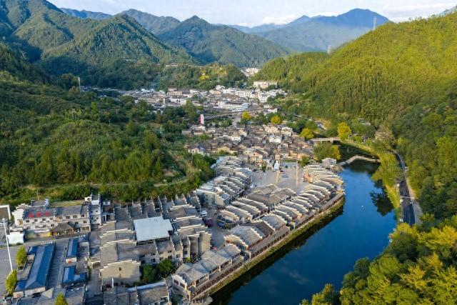 比起婺源，我更喜欢这个永久免费的仙气古镇，不是浮梁县衙！