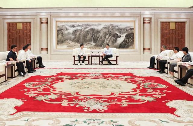 宁波冲击全国前十，回家乡和市长畅聊的王兴兴，会成为“神助攻”吗？