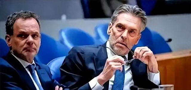 欠中企10亿！荷兰对华工厂断供，报应来了，荷兰首相要被赶下台了