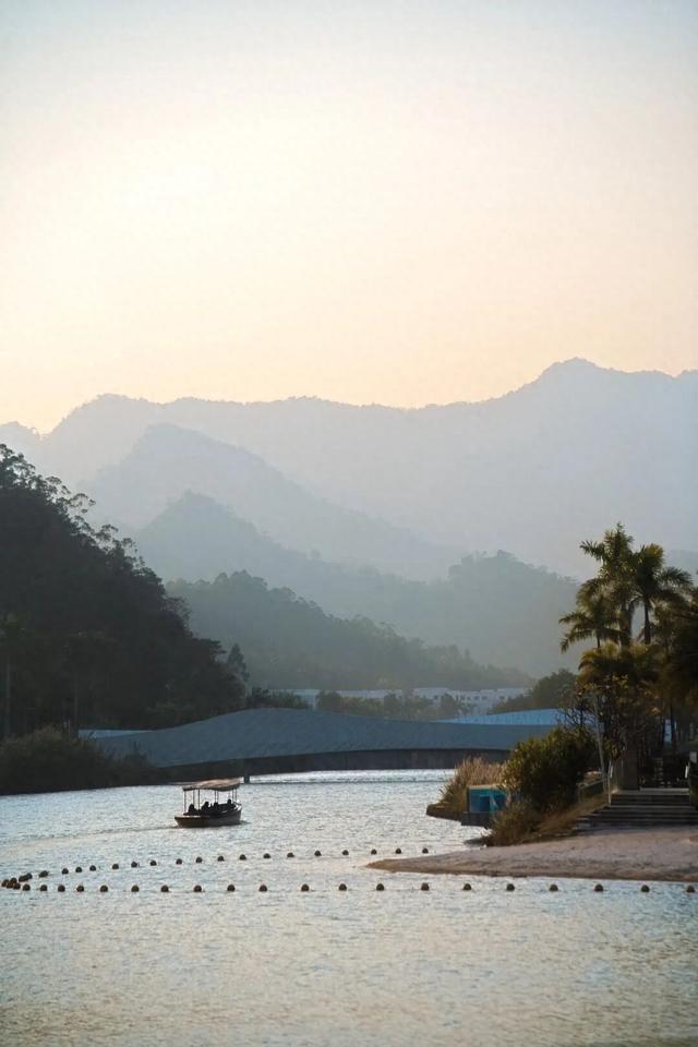 去山谷里造一个梦