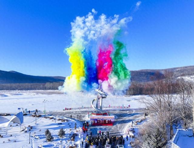 2025年“中国最冷小镇·呼中兴安之巅森林冰雪穿越季”活动在大兴安岭地区呼中区举办