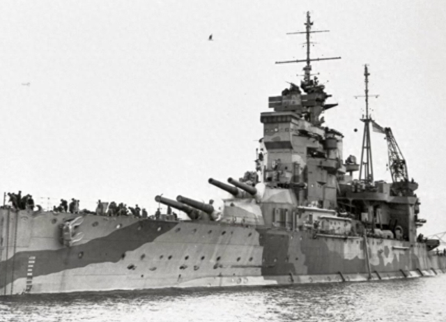 又让张召忠说中了？东拼西凑550亿建的2艘航母，如今彻底成为累赘