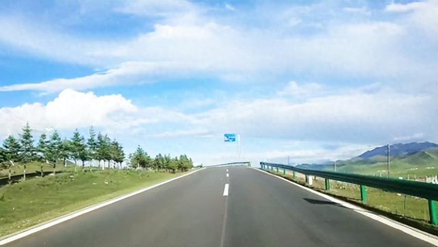 车在路上行，人在景中走：自驾祁连山9号公路 第五站：县城至峨堡