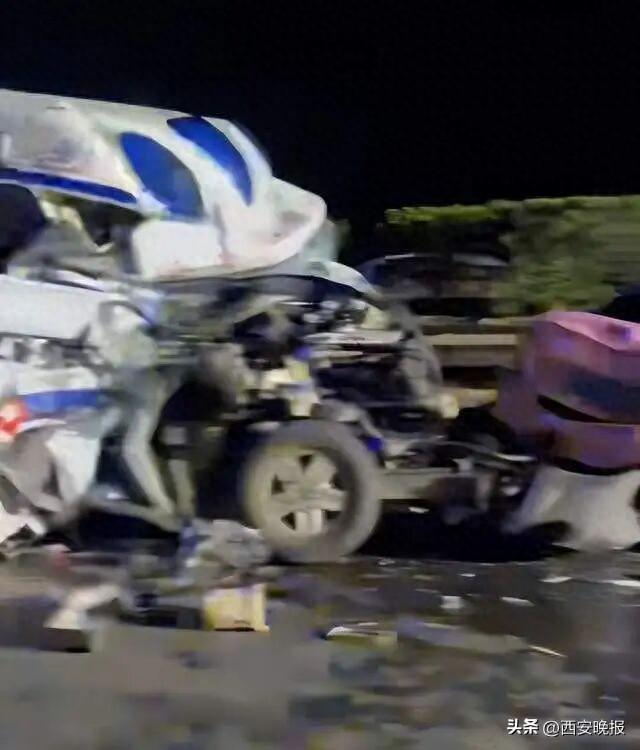 海南一救护车追尾轿车，车头损坏严重，卫生健康委回应：车内孕妇情况不太稳定，司机和医生伤势不重