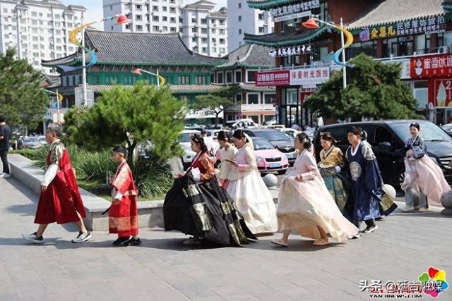 暑气渐消 延吉中国朝鲜族民俗园旅拍热度不减