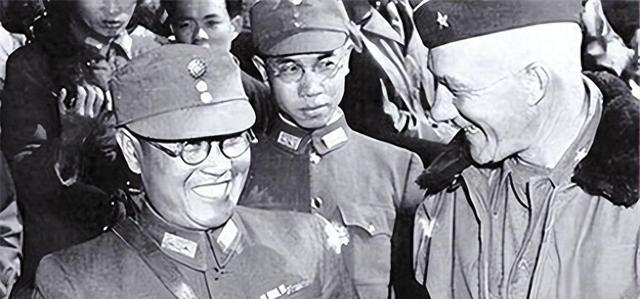 他是毛主席选定的接班人之一，犯下一个致命错误，1980年主动辞职