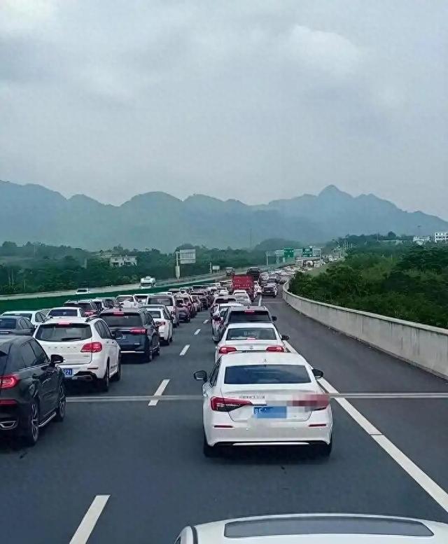男子国庆中秋双节假期出发2天还没到目的地