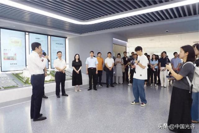 “大思政课”专题宣讲走进光谷，以科技创新唱响“中国经济光明论”