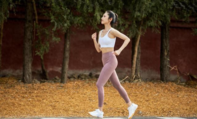 每天坚持慢跑 5 公里，坚持 4 个月	，这6大好处会主动找上你！