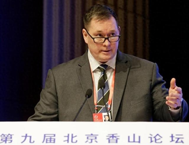 美国代表把话带到北京，特朗普比谁都明白，中美这一仗坚决不能打