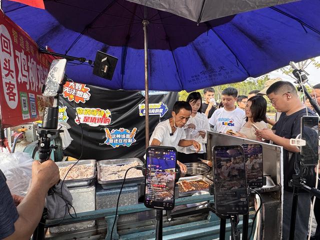 汤不热老版本app无限观看（鸡排哥爆火之后）