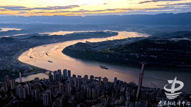 图片新闻｜忠县：霞光万道沐山河
