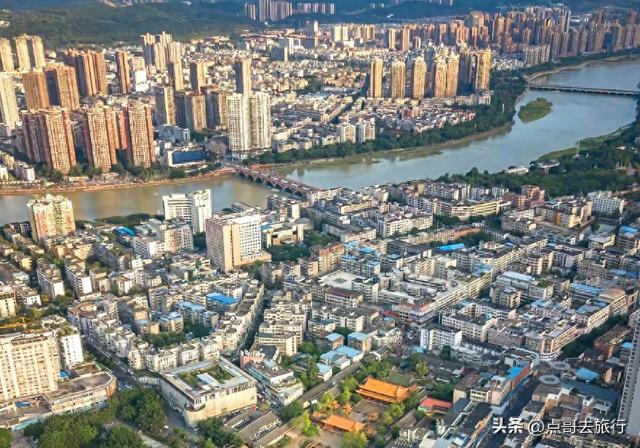 四川德阳最不可低估的寺庙，蕴含皇家气度，清幽静谧，公交直达！