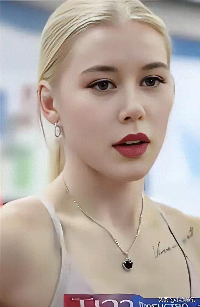 俄罗斯跳高女神波琳娜，身高191cm大体格	，肤白貌美气血很足!