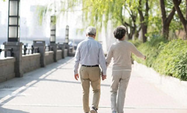 “快走30分钟”被推翻了？医生：过了50岁，运动要做到这4个关键