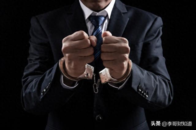 2026年1月1日起实施！私聊发不雅信息也违法，新规亮剑网络乱象！